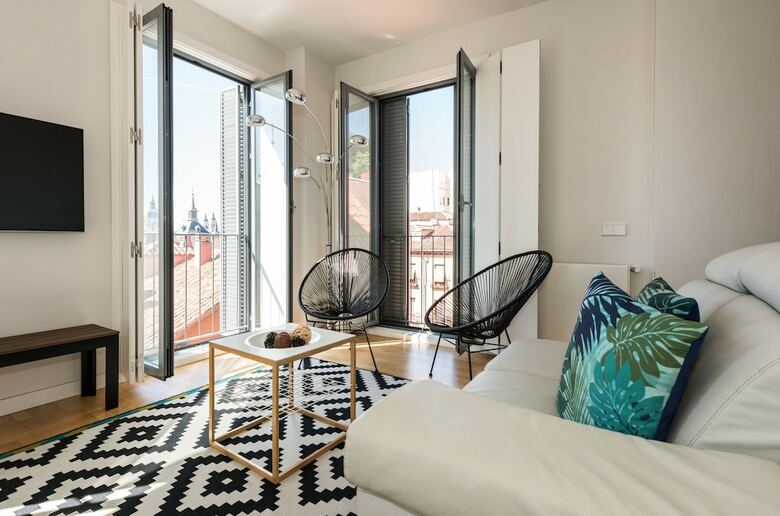 Apartamentos Smartrental Puerta Del Sol