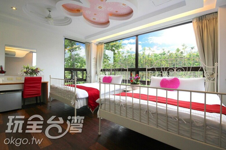Full House Bed And Breakfast