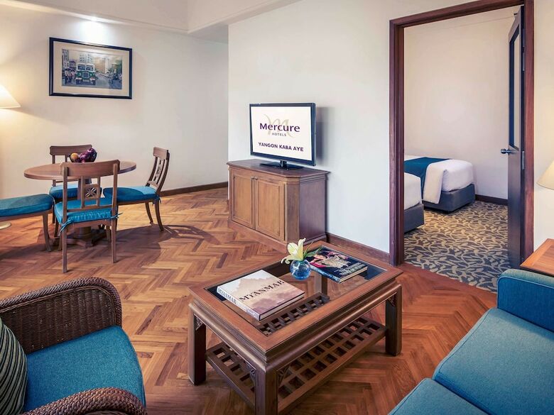 Hotel Mercure Yangon Kaba Aye