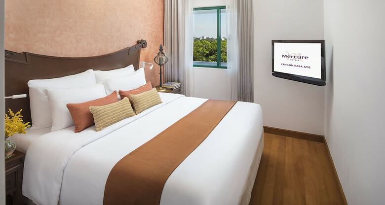 Hotel Mercure Yangon Kaba Aye