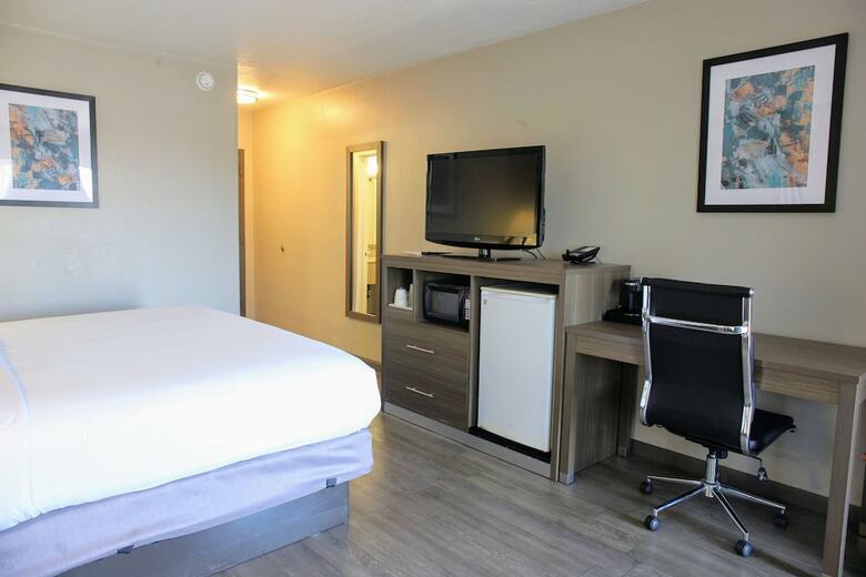 Hotel Baymont By Wyndham Effingham