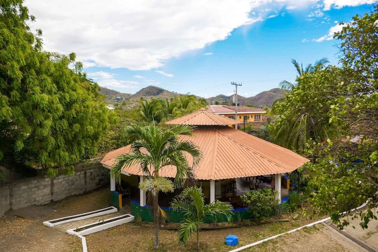 El Pacifico Hotel