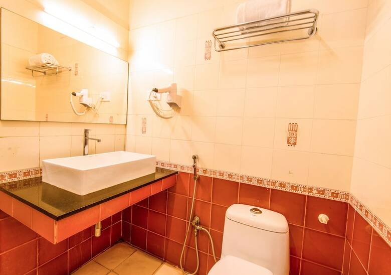 Fabhotel Blossoms T Nagar