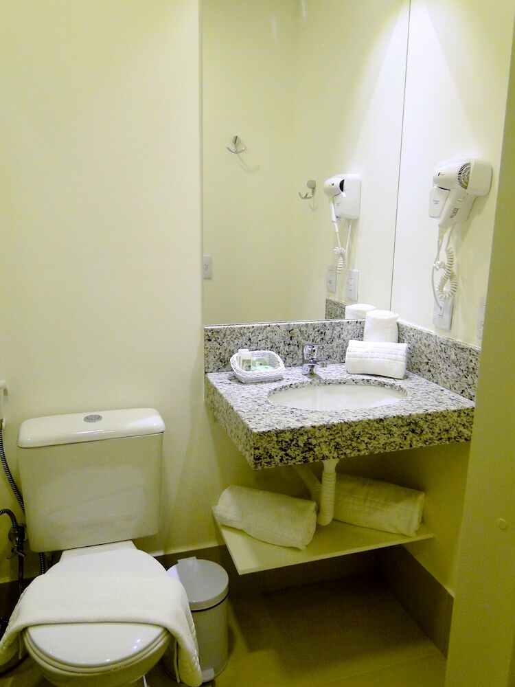 Bristol Easy Hotel - Cachoeiro