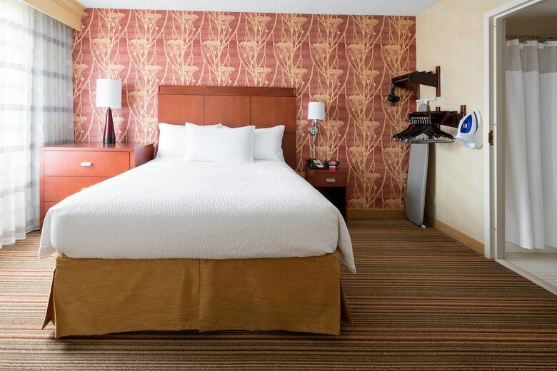 Hotel Courtyard By Marriott Des Moines West Clive