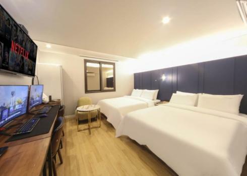 Hotel O! Happy