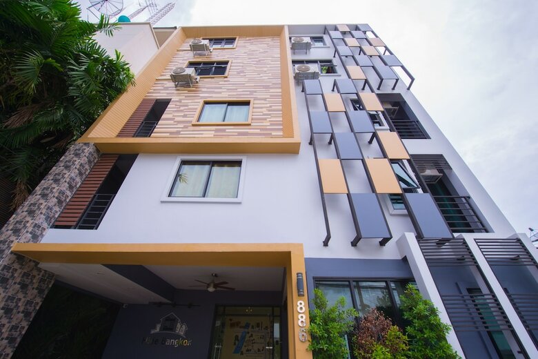 Hostal Hide Bangkok Hostel