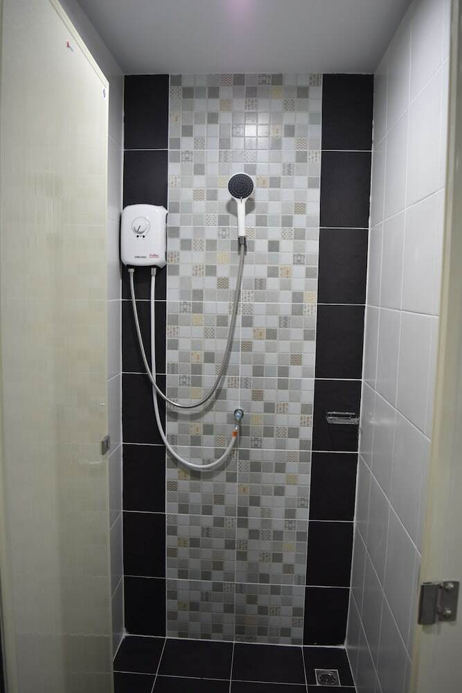 Hostal Hide Bangkok Hostel