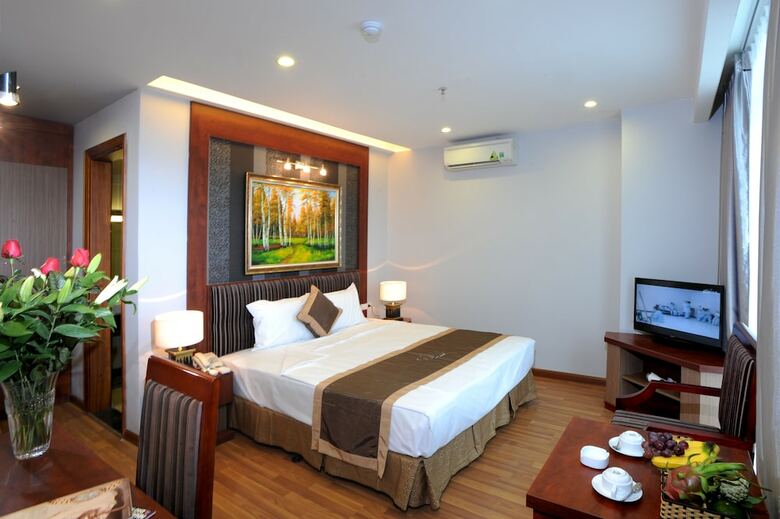 Gallant Hotel