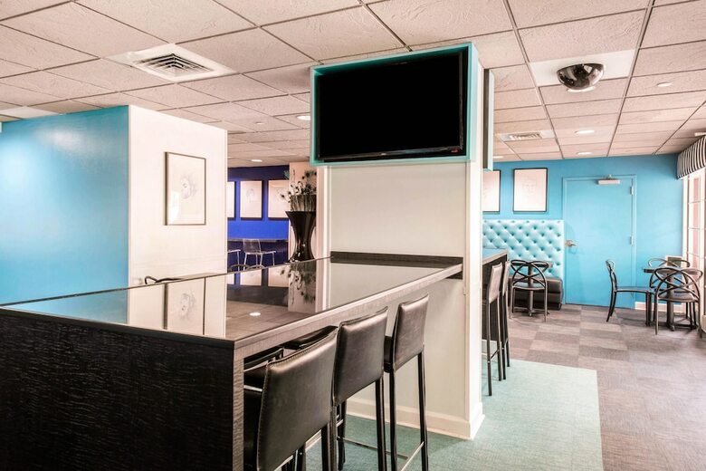 Hotel Quality Inn & Suites Near The Theme Parks