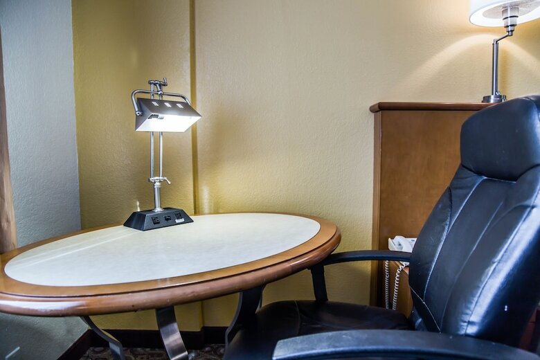 Hotel Quality Inn & Suites Near The Theme Parks