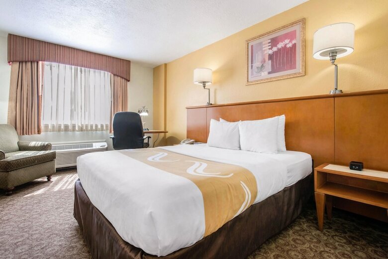 Hotel Quality Inn & Suites Near The Theme Parks