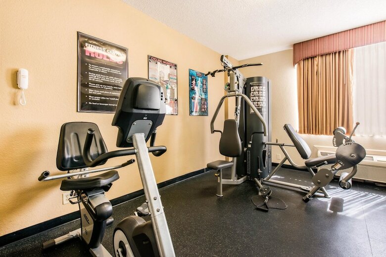 Hotel Quality Inn & Suites Near The Theme Parks