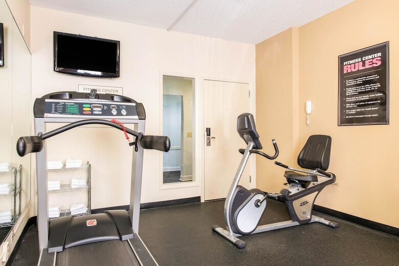 Hotel Quality Inn & Suites Near The Theme Parks