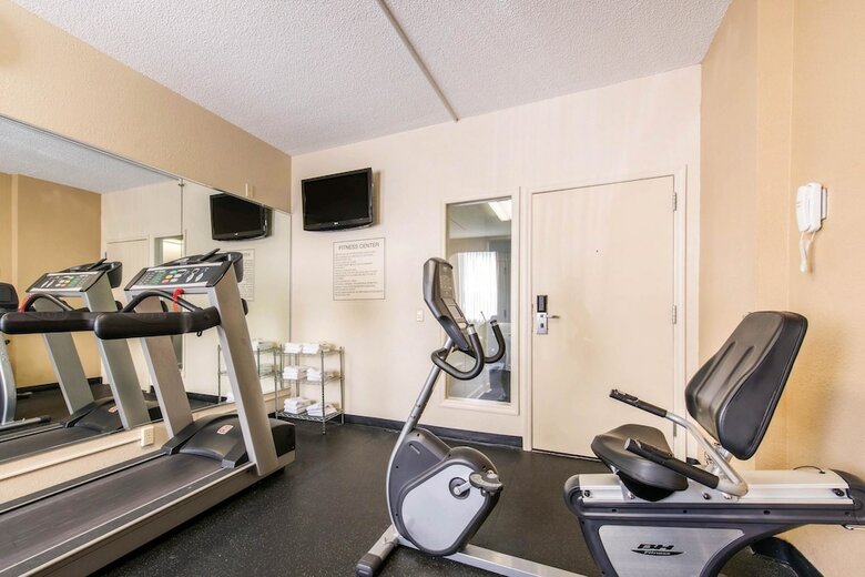 Hotel Quality Inn & Suites Near The Theme Parks