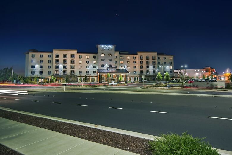 Hotel Oxford Suites Sonoma County