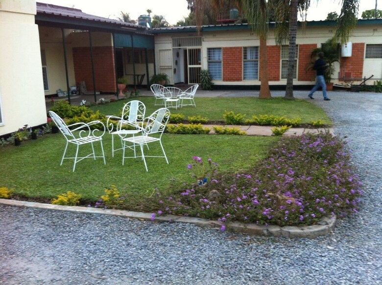 Hotel Kuku Royal Lodge