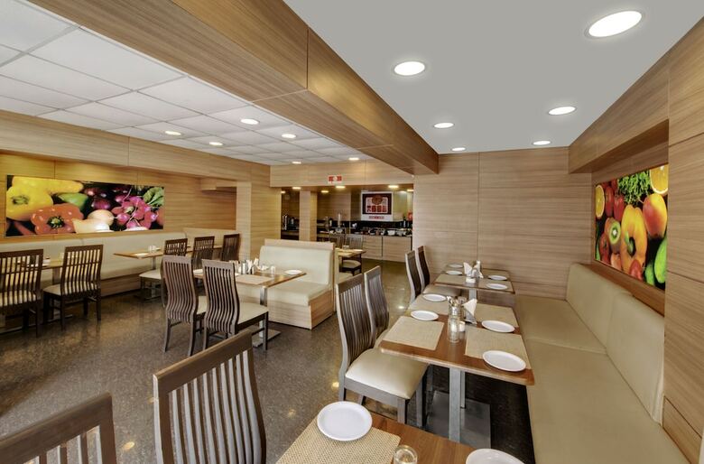 Central Beacon Hotel Surat