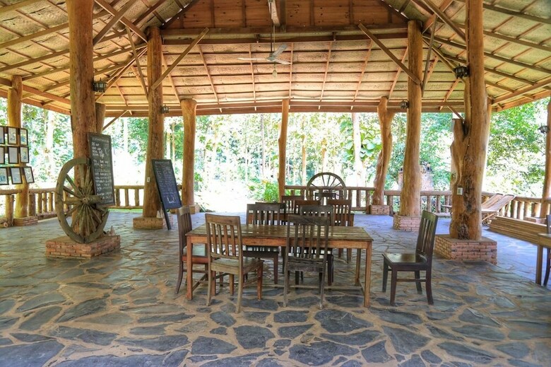 Mahout Hotel