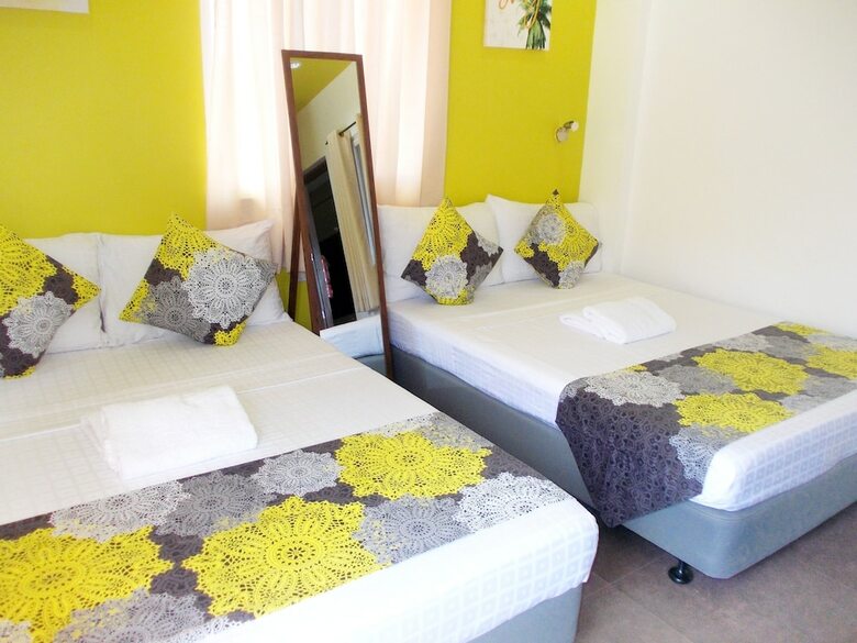 Hotel Abrhys Ridge Inn