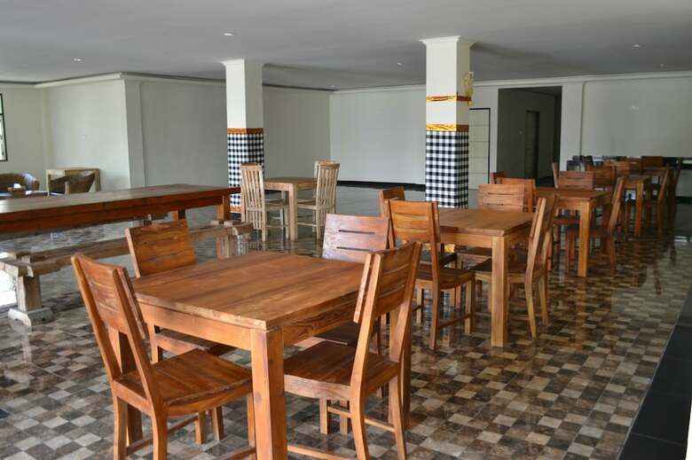 Posada Ivanka Airport Inn