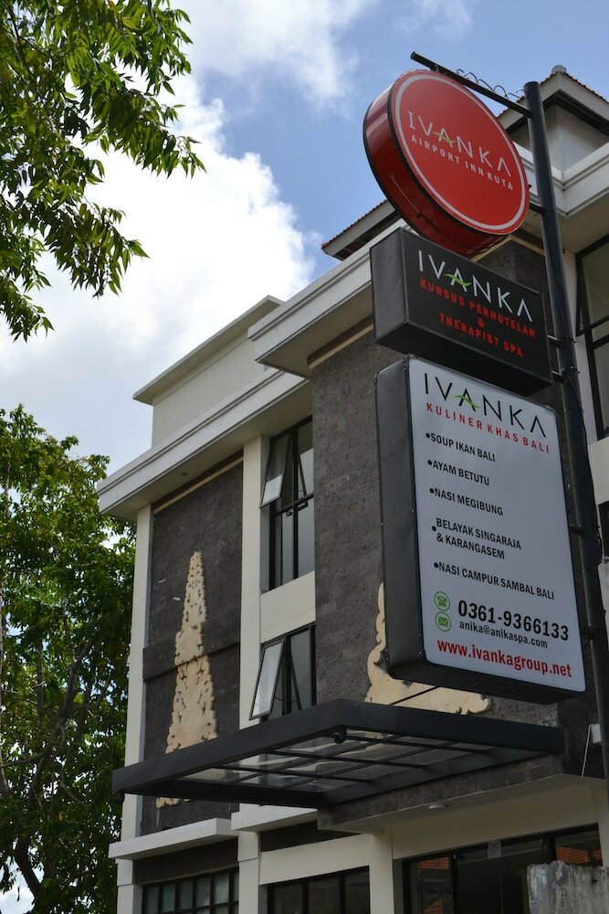 Posada Ivanka Airport Inn
