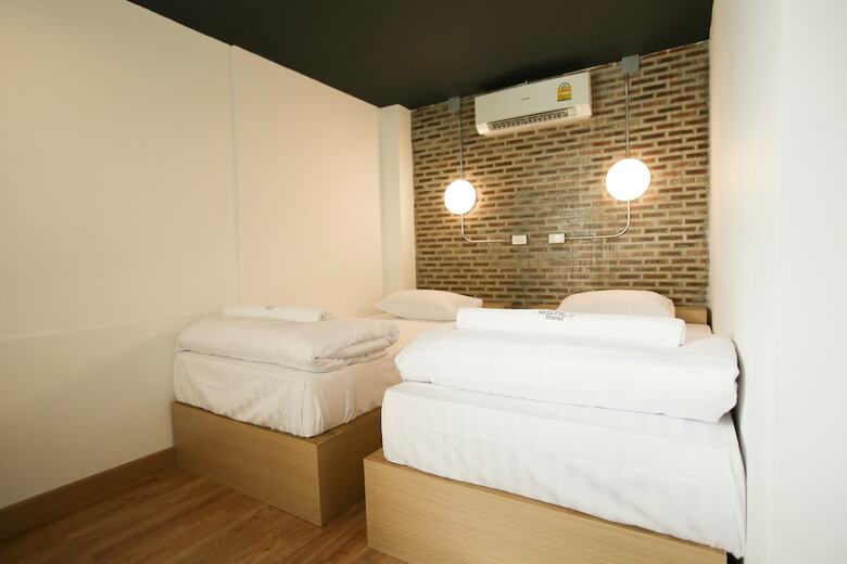 Hostal Give Me 5 Hostel