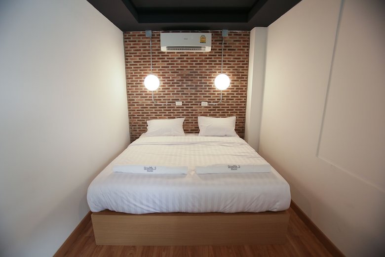 Hostal Give Me 5 Hostel