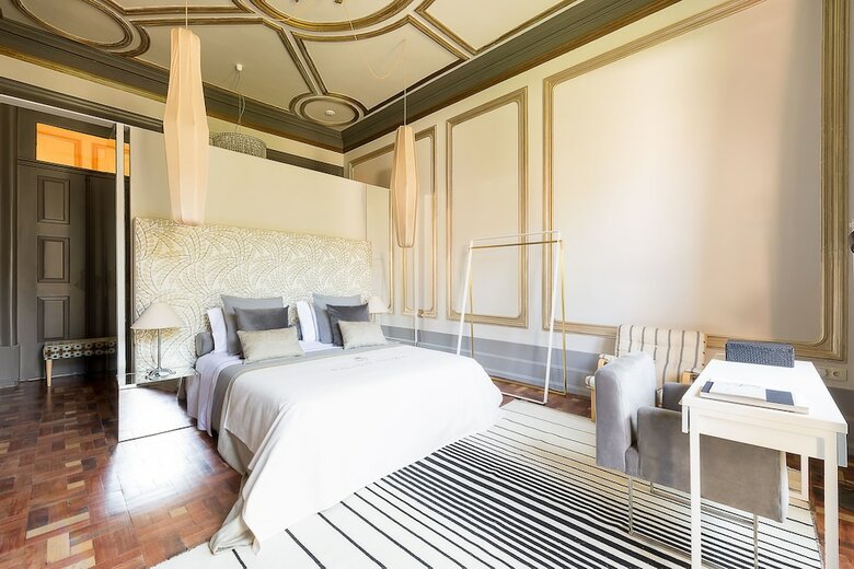 Hotel Charm Palace