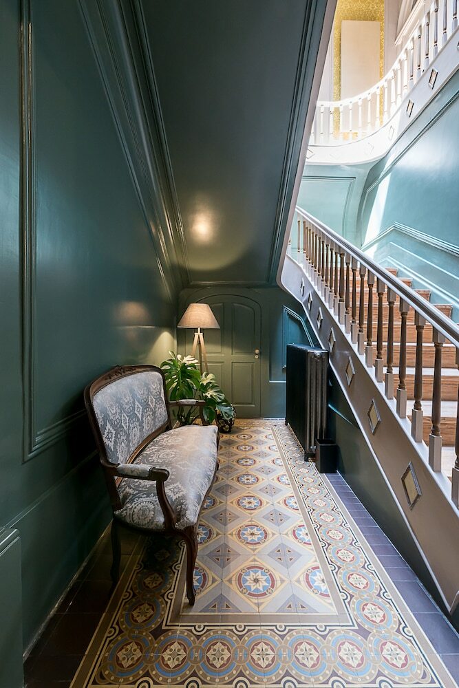 Hotel Charm Palace