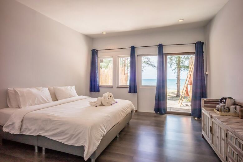Hotel Mumsa Beach Resort & Restaurant