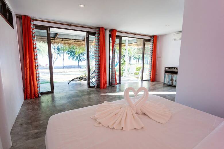 Hotel Mumsa Beach Resort & Restaurant