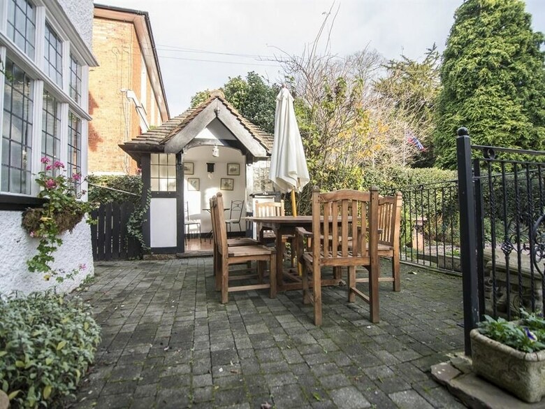 Bed & Breakfast No. 21 Guest Accommodation