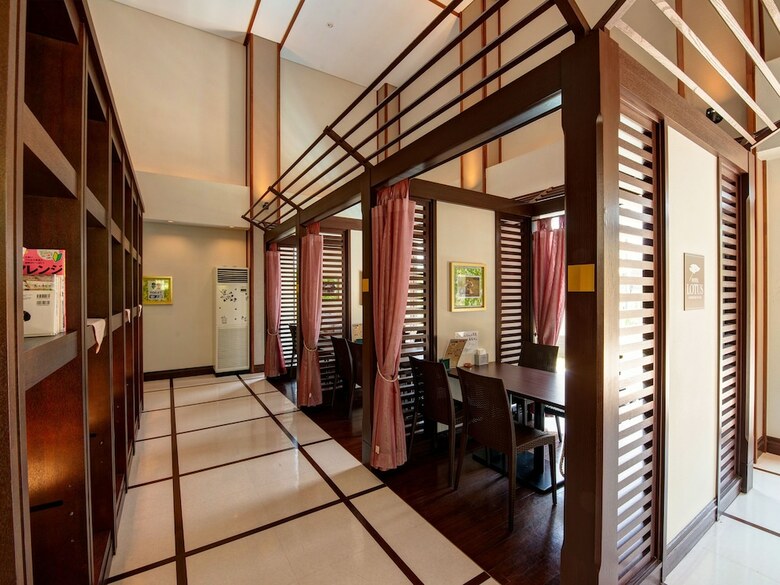 Hotel Lotus