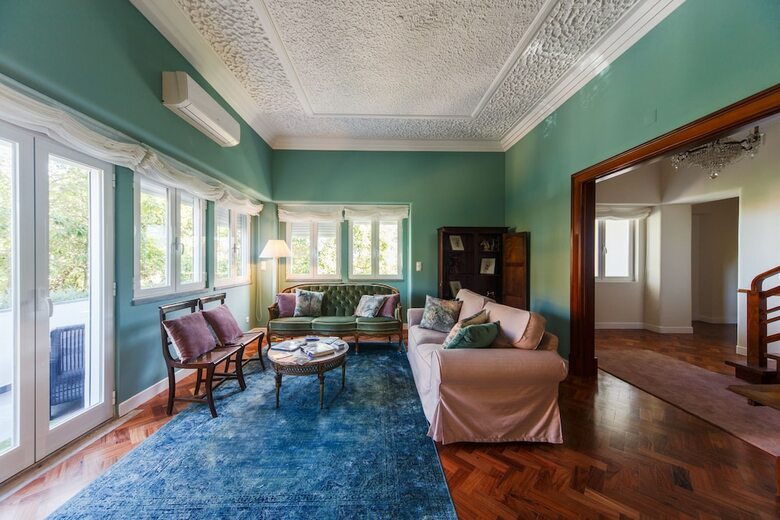 Charming Estoril Guesthouse B&B