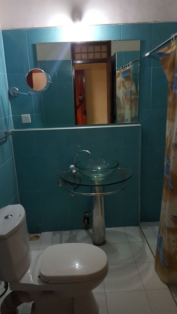 Nilaveli Crystal Blue Hotel