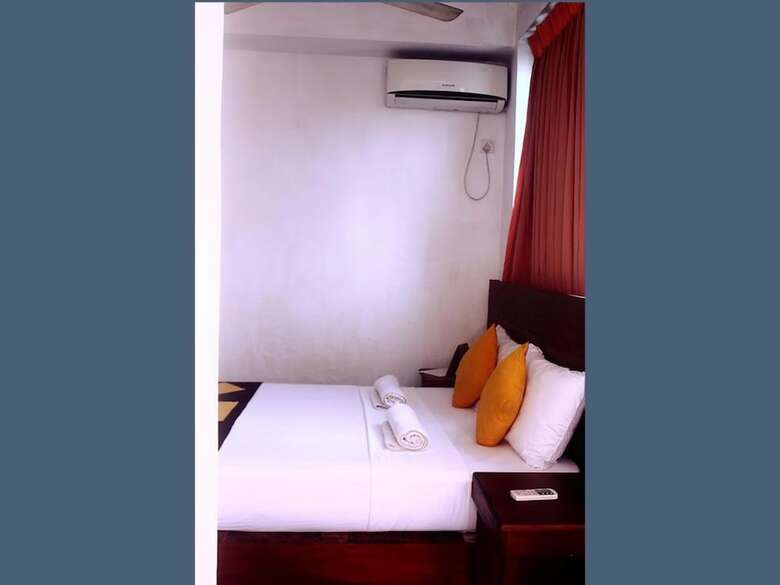 Hotel 256 Townhouse Rest
