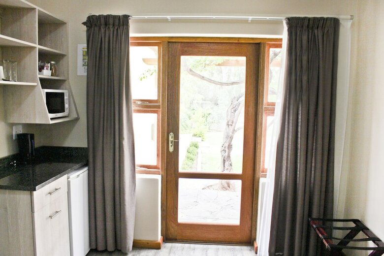 Hotel 17 On Bird Guest House
