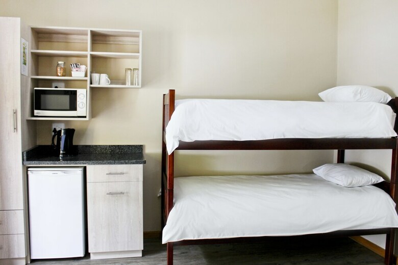 Hotel 17 On Bird Guest House