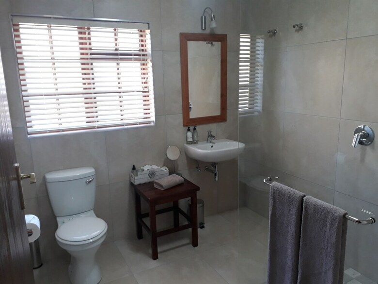 Hotel 17 On Bird Guest House