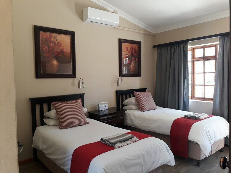 Hotel 17 On Bird Guest House