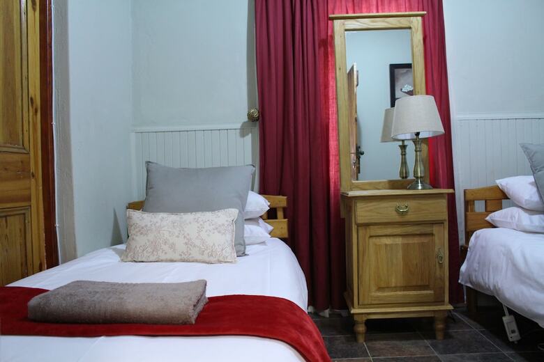 Hotel 17 On Bird Guest House
