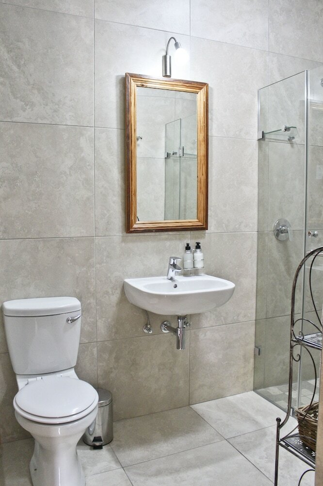 Hotel 17 On Bird Guest House
