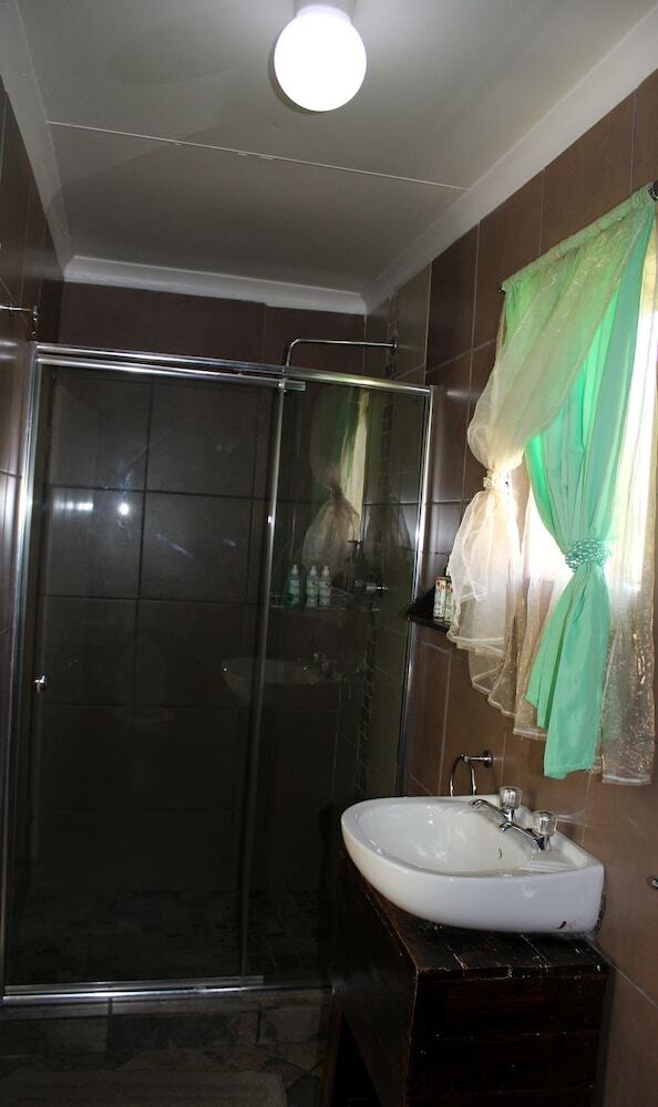 Hotel Ukarimu Guest House