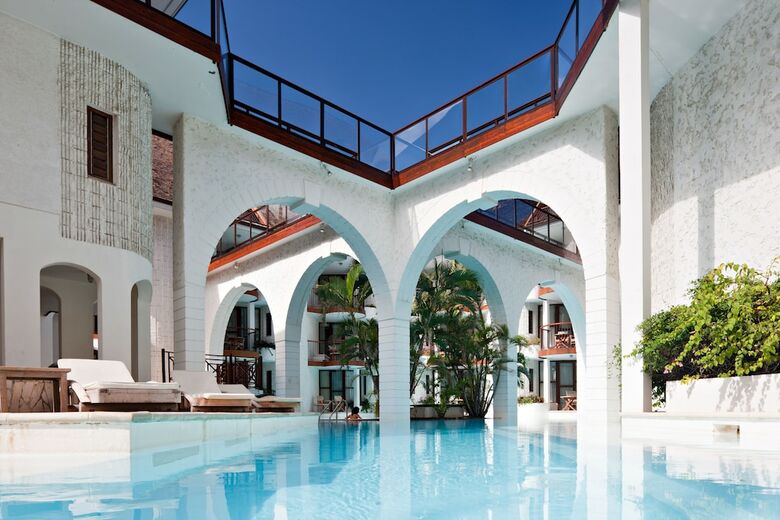 Hotel Le Saint Alexis