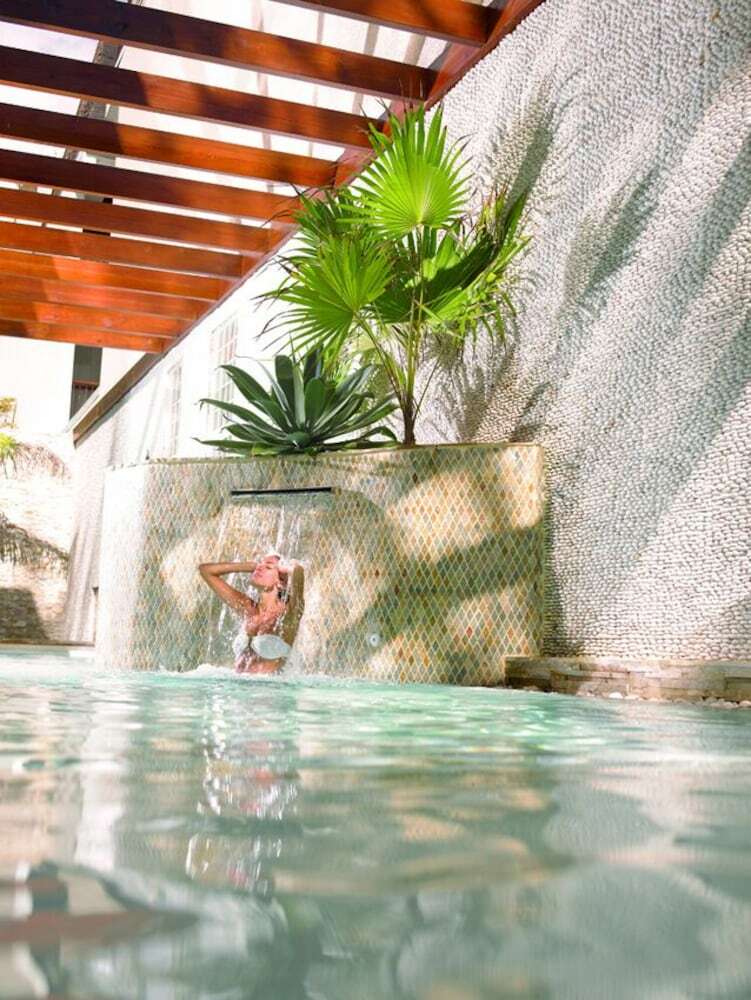 Hotel Le Saint Alexis