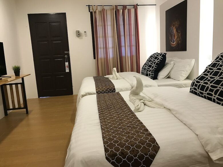 Hotel The Barat Perhentian Beach Resort