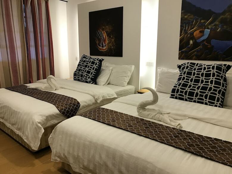 Hotel The Barat Perhentian Beach Resort
