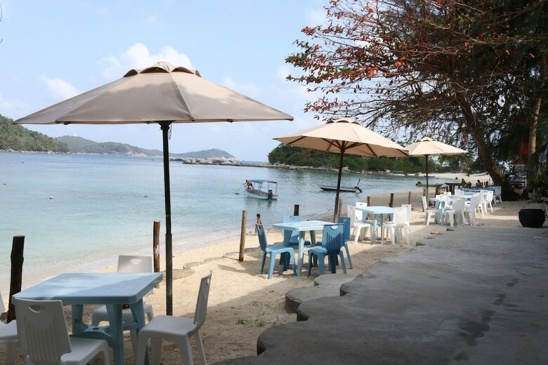 Hotel The Barat Perhentian Beach Resort
