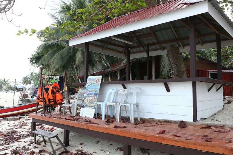 Hotel The Barat Perhentian Beach Resort